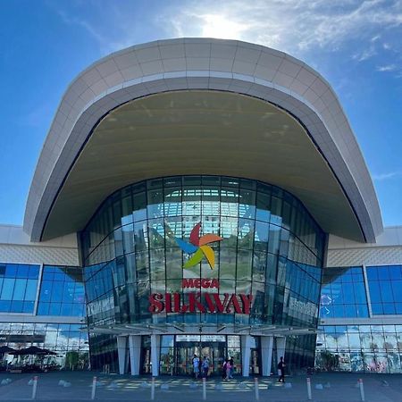 Уютная Квартира На Expo-Smart Замок Astana Exterior foto